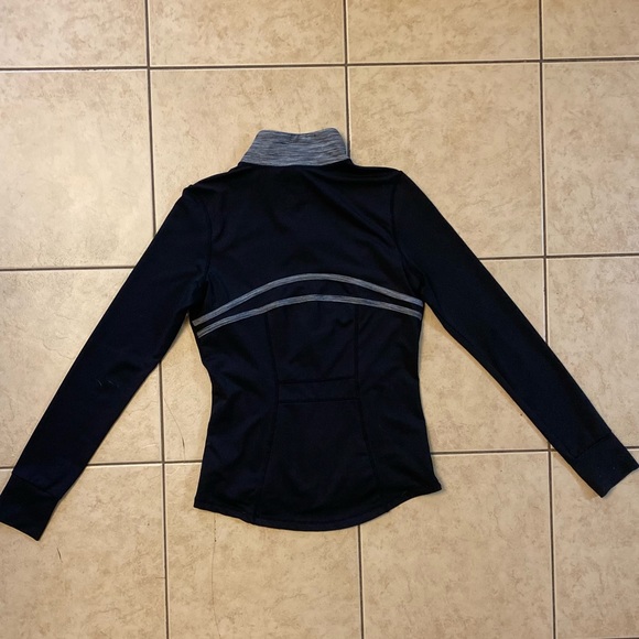 Suko Sport Sweater - Picture 4 of 4